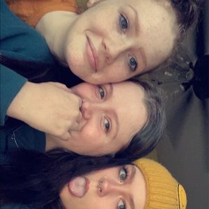 Meet your Posher, Julia